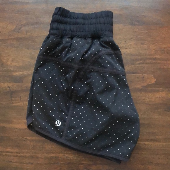 lululemon athletica Pants - Lululemon shorts size 6